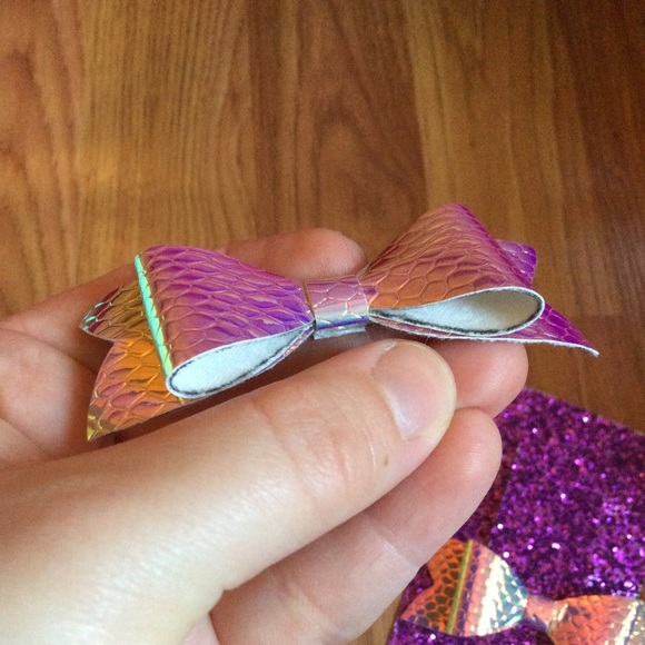 Iridescent Pink Mermaid Hair Clips - Picture 3 of 5